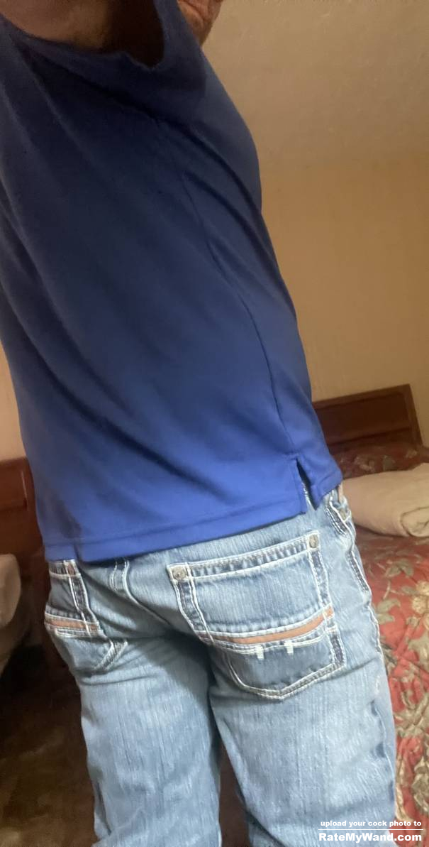 The bulge doesnâ€™t come from tight jeans - Rate My Wand